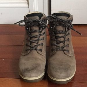 Ecco Women’s Hiking Boots
